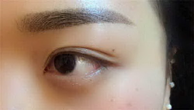 纹眉之后掉皮怎么处理
