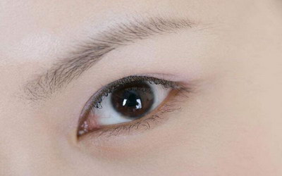 男人眉毛能不能修剪(男人眉毛长能不能剪)