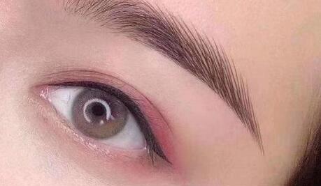 男士纹什么眉毛好看(男士做什么眉毛好看)