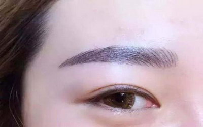 眉毛颜色刚做颜色不喜欢怎么办(第一次纹的眉毛颜色很淡怎么办)