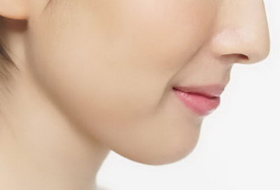 男人脸上有斑是什么原因造成的(男人脸上有斑是什么原因引起的)