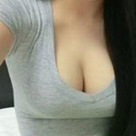 母乳期胸部有硬块冷敷还是热敷(母乳期胸部硬块应该冷敷还是热敷？)