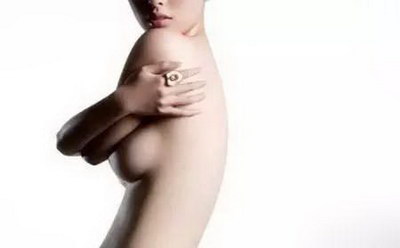 假体隆胸需要注意什么(刚做的假体隆胸后需要注意什么)