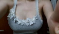 我27岁了乳房太小怎么办_怎么让胸部乳房变得紧致点