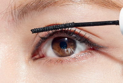 女生眼睛一单一双