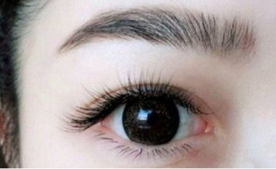 做眼线晕色咋办_男的纹眼线心理