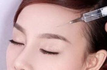 玻尿酸丰唇术后保护有什么？